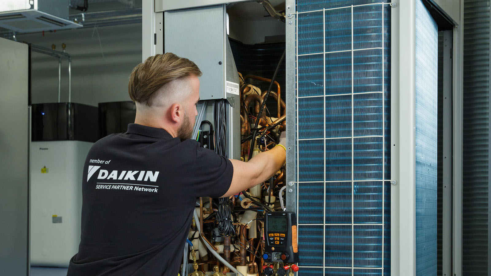 Η εγκατάσταση είναι γρήγορη και απλή, ενώ ο έλεγχος γίνεται από ένα σημείο, χωρίς να χρειάζεται συνεχής φυσική παρουσία τεχνικού